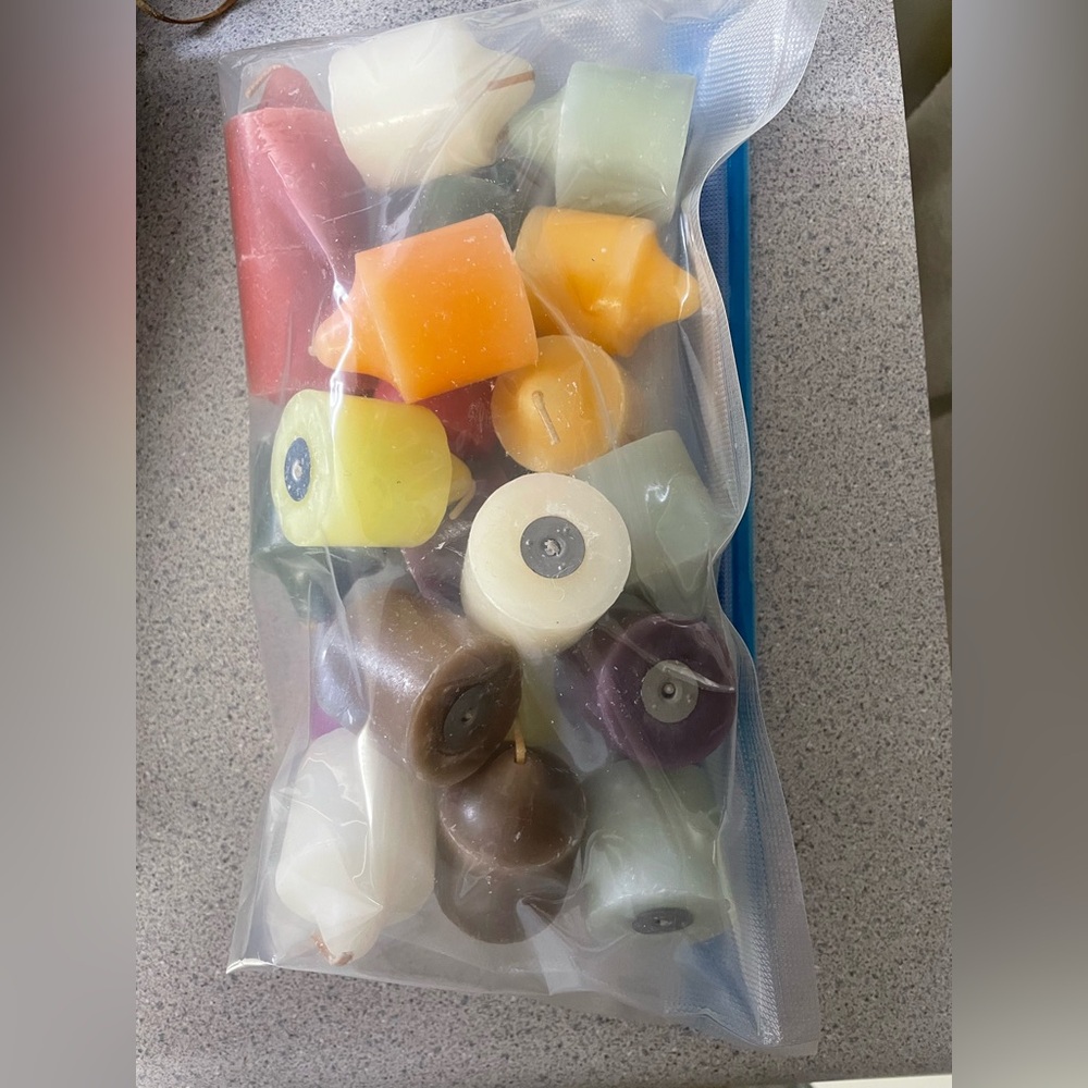 21 pack Partylite votives